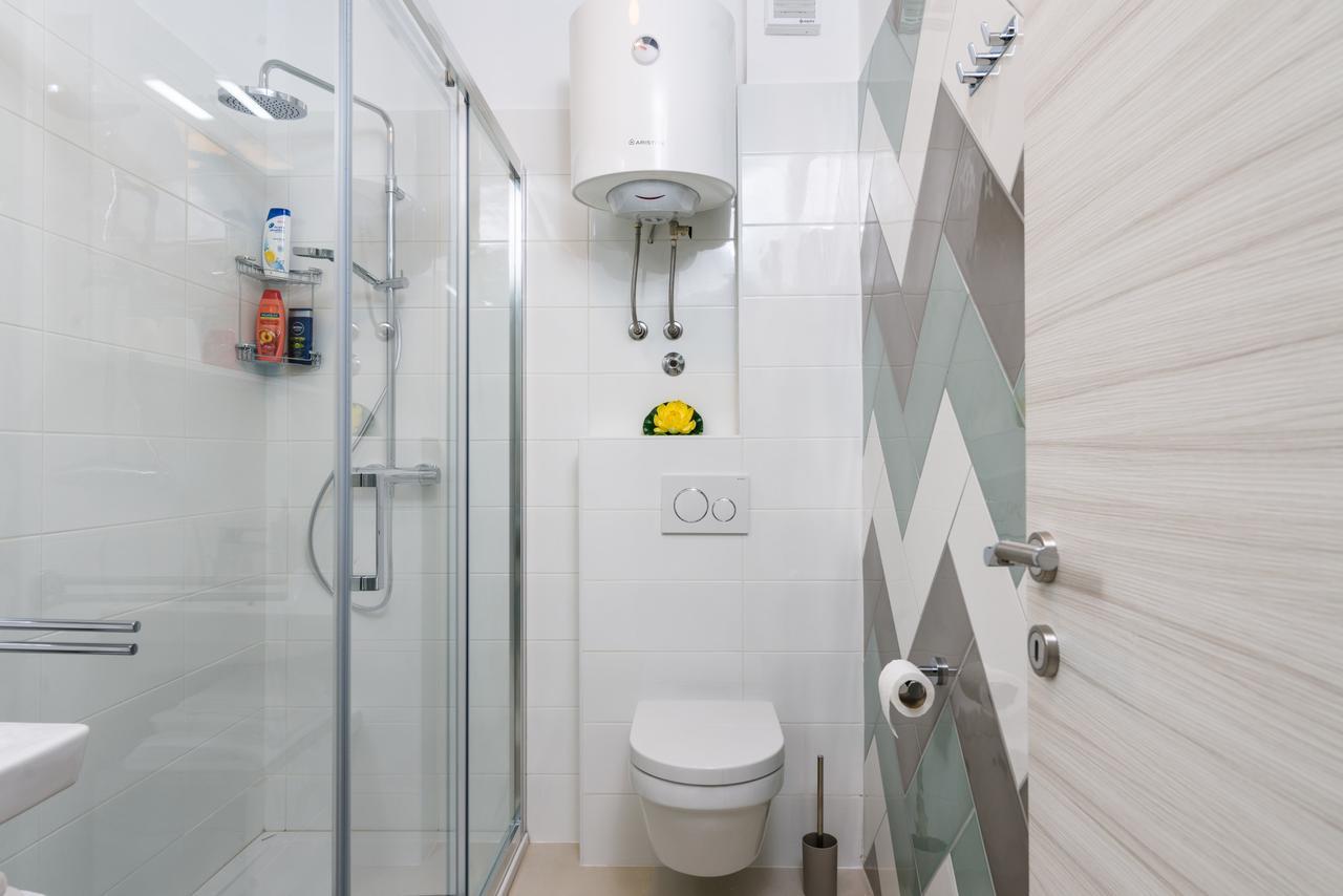 Apartmani Marko I Ana Маріна Екстер'єр фото