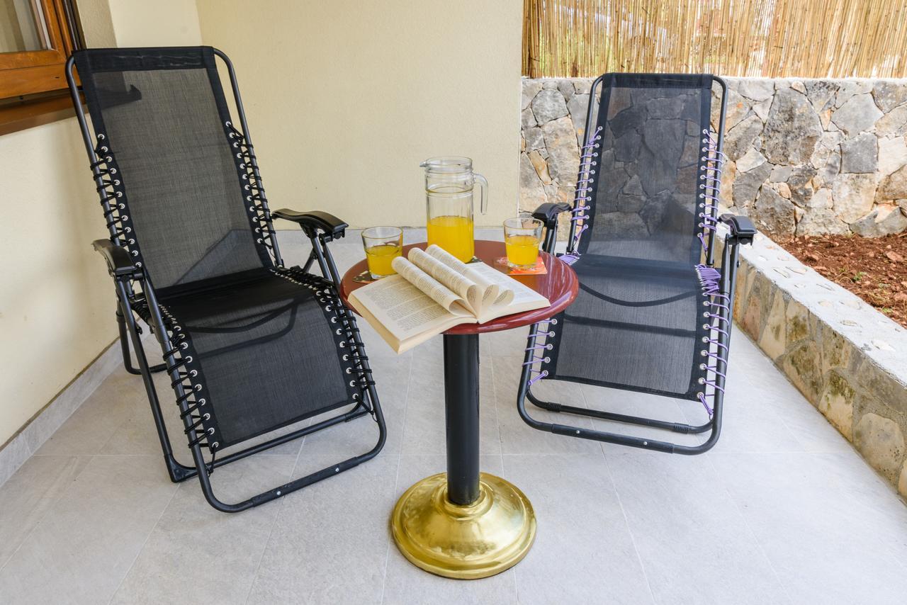 Apartmani Marko I Ana Маріна Екстер'єр фото