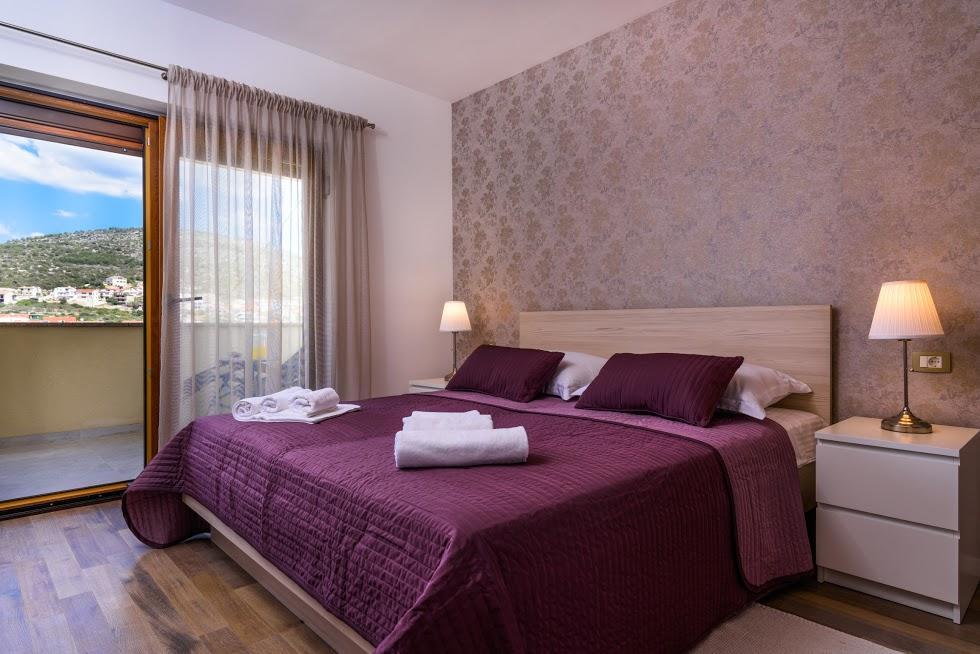 Apartmani Marko I Ana Маріна Екстер'єр фото